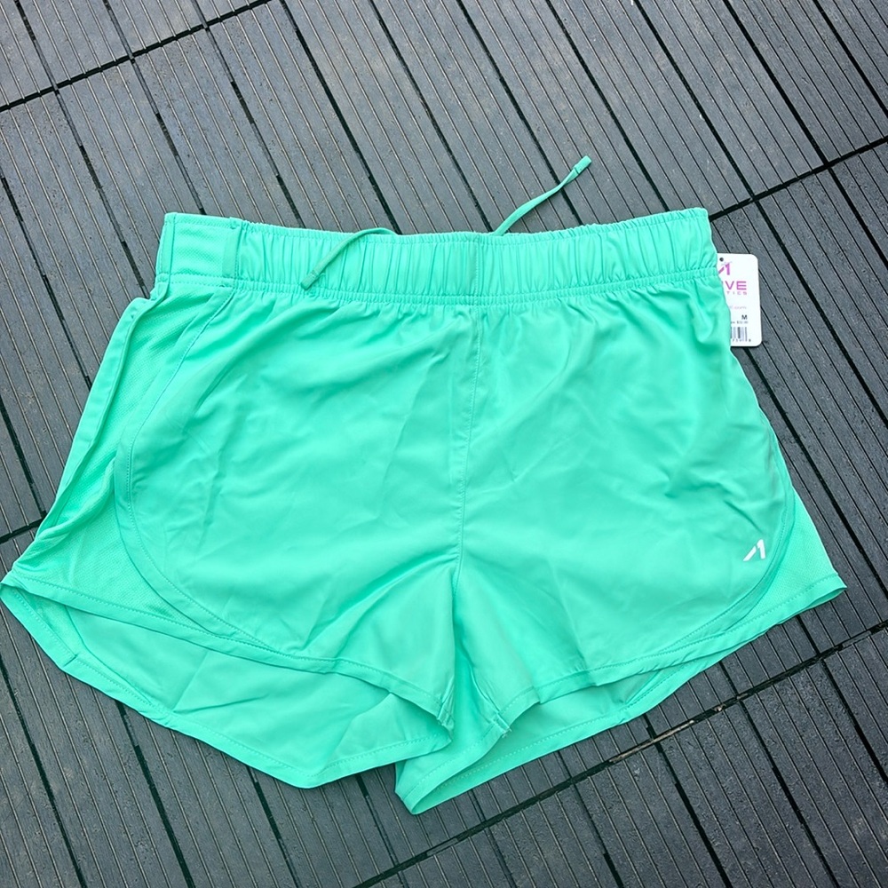 NWT Electric Green Alive Magnetics shorts size M